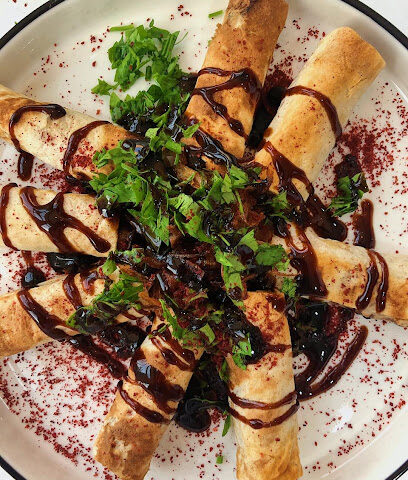 مقهى مامافيل - الشارقة - +971 56 293 3407