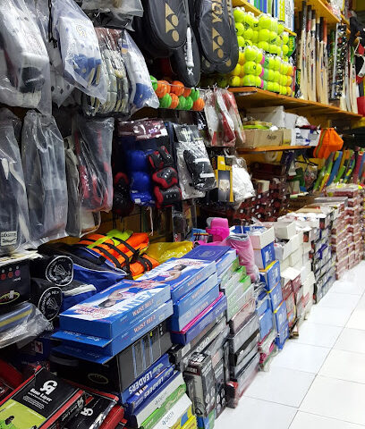 الشاهين الفضي لتجارة الملابس الرياضية - الشارقة - +971 50 206 0643