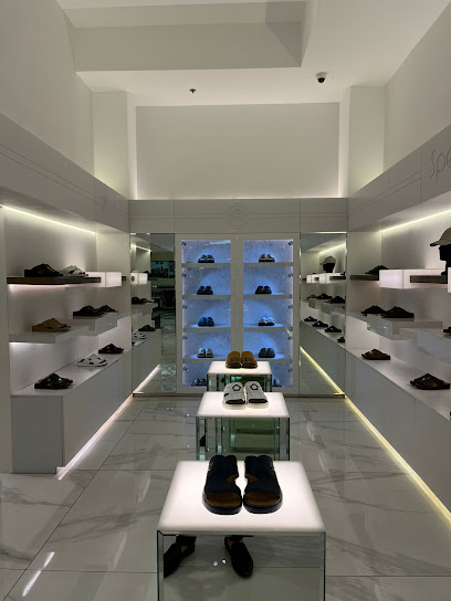 سبيروني - United Arab Emirates|Central District - Abu Dhabi|1st Floor - 1st|Al Ain Mall