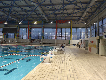 مسبح نادي الجزيرة - الشارقة - +971 58 681 4617