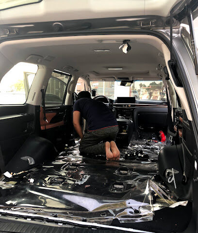 الجرودي للتنجيد وتركيب زيتة السيارات - أم القيوين - +971 55 237 8916