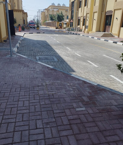 ملعب التنس بهيئة كهرباء ومياه دبي - الشارقة -