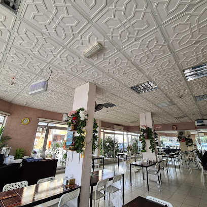 مطعم اللقمة اللزيزية - الشارقة - +971 6 522 0689