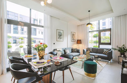 أورورا للتطوير العقاري - الشارقة - +971 4 373 6737