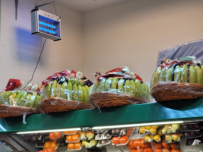 الاحتفال للخضار والفواكه - أم القيوين - +971 3 785 2599