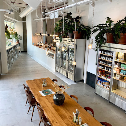 وايلد اند ذا مون - مركز دبي المالي العالمي - الشارقة - +971 4 557 2933