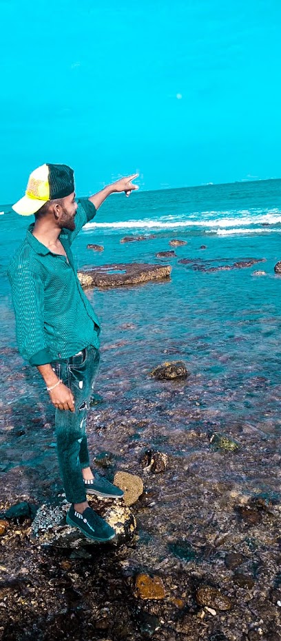 ملعب كرة القدم - United Arab Emirates|Nhay - Fujairah|7967+MPP