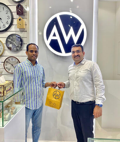 AW للساعات والجلود ، سفاري مول - أم القيوين - +971 6 553 2256