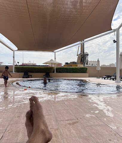 مسبح حدائق الراحة - الشارقة -