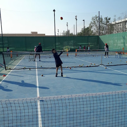 أكاديمية تدريب التنس - الشارقة - +971 50 495 8645