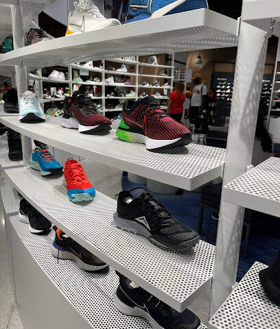 متجر نايك - الشارقة - +971 4 341 0833