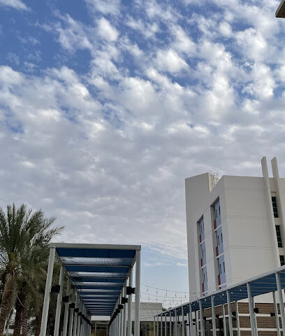 النزل النسائي الجديد في جامعة الإمارات العربية المتحدة - أم القيوين - +971 3 713 5408