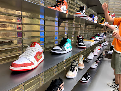 الأردن - الشارقة - +971 4 591 4030