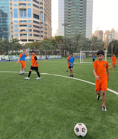 أكاديمية تشامبيونز سوكر دبي - الشارقة - +971 56 941 7120
