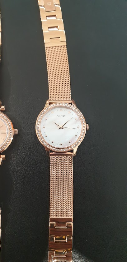 الفطيم للساعات والمجوهرات - United Arab Emirates|Abu Dhabi|Hamdan Center Abu Dhabi Abu Dhabi - Hamdan St - Hamdan Center - Shop 7 - 9